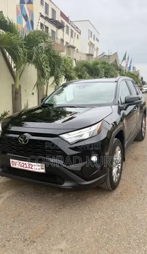 Toyota RAV4 XLE FWD 2023 Black