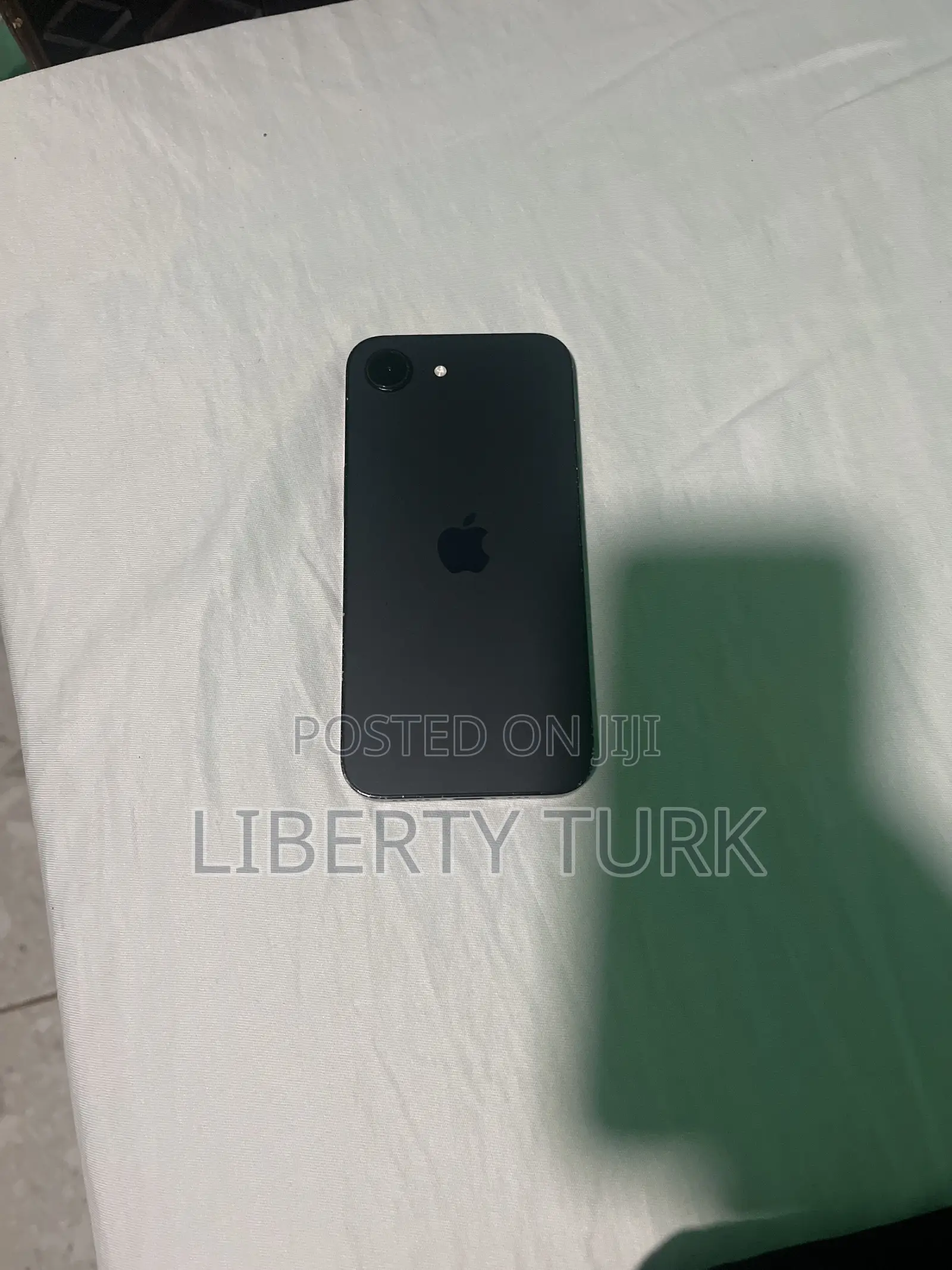 Apple iPhone 16e 128 GB Black