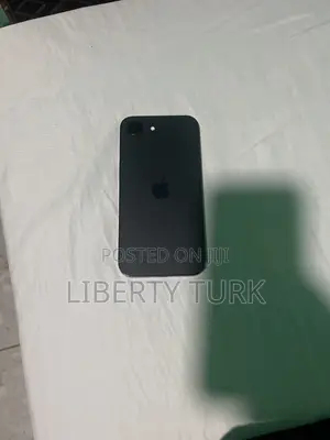 Apple iPhone 16e 128 GB Black