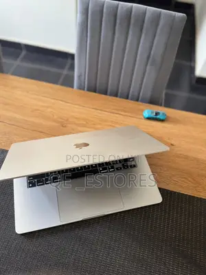 Laptop Apple MacBook Pro 2019 32GB Intel Core i7 SSD 512GB