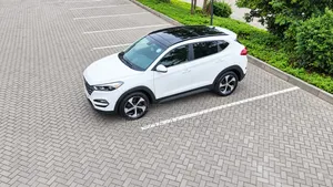 Hyundai Tucson Limited AWD 2016 White