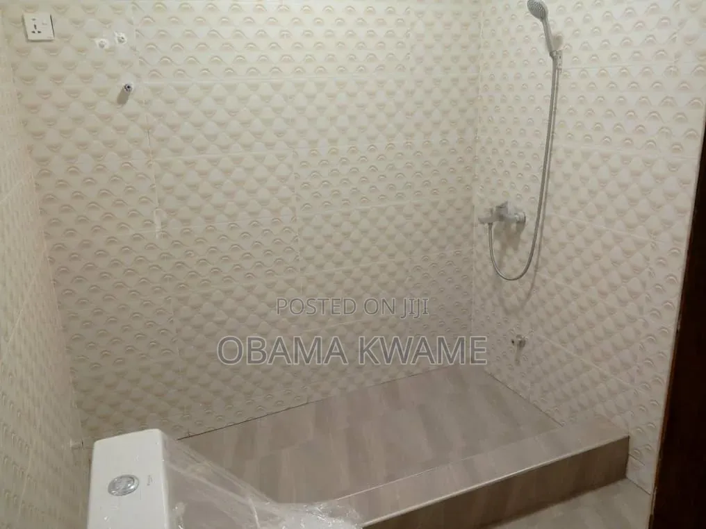 3bdrm Apartment in Laryea Homes, Lake Side Estate for rent