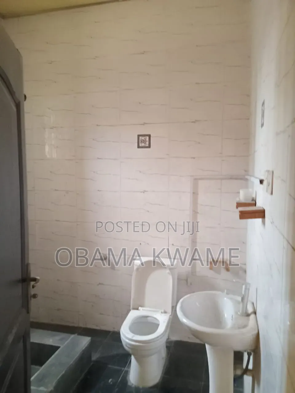 7bdrm House in Laryea Homes, Mile 7 for rent