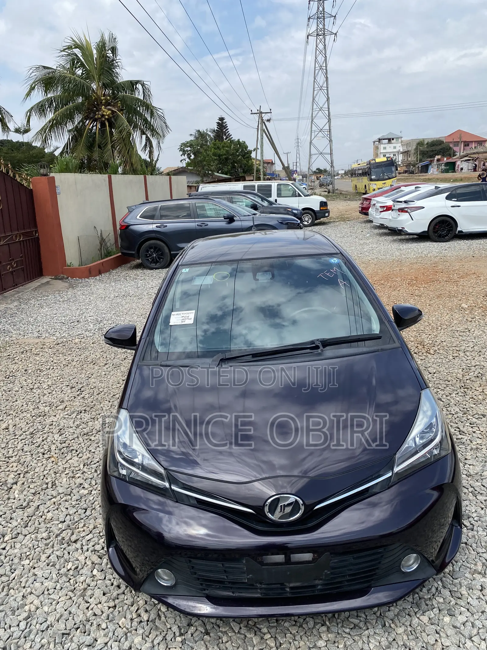 Toyota Vitz 1.3 AWD 3dr 2016 Burgundy