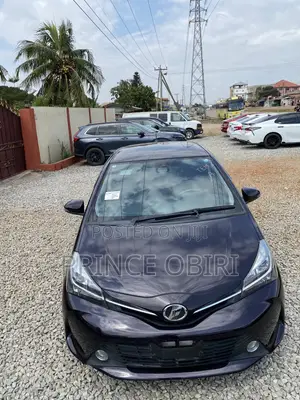Toyota Vitz 1.3 AWD 3dr 2016 Burgundy