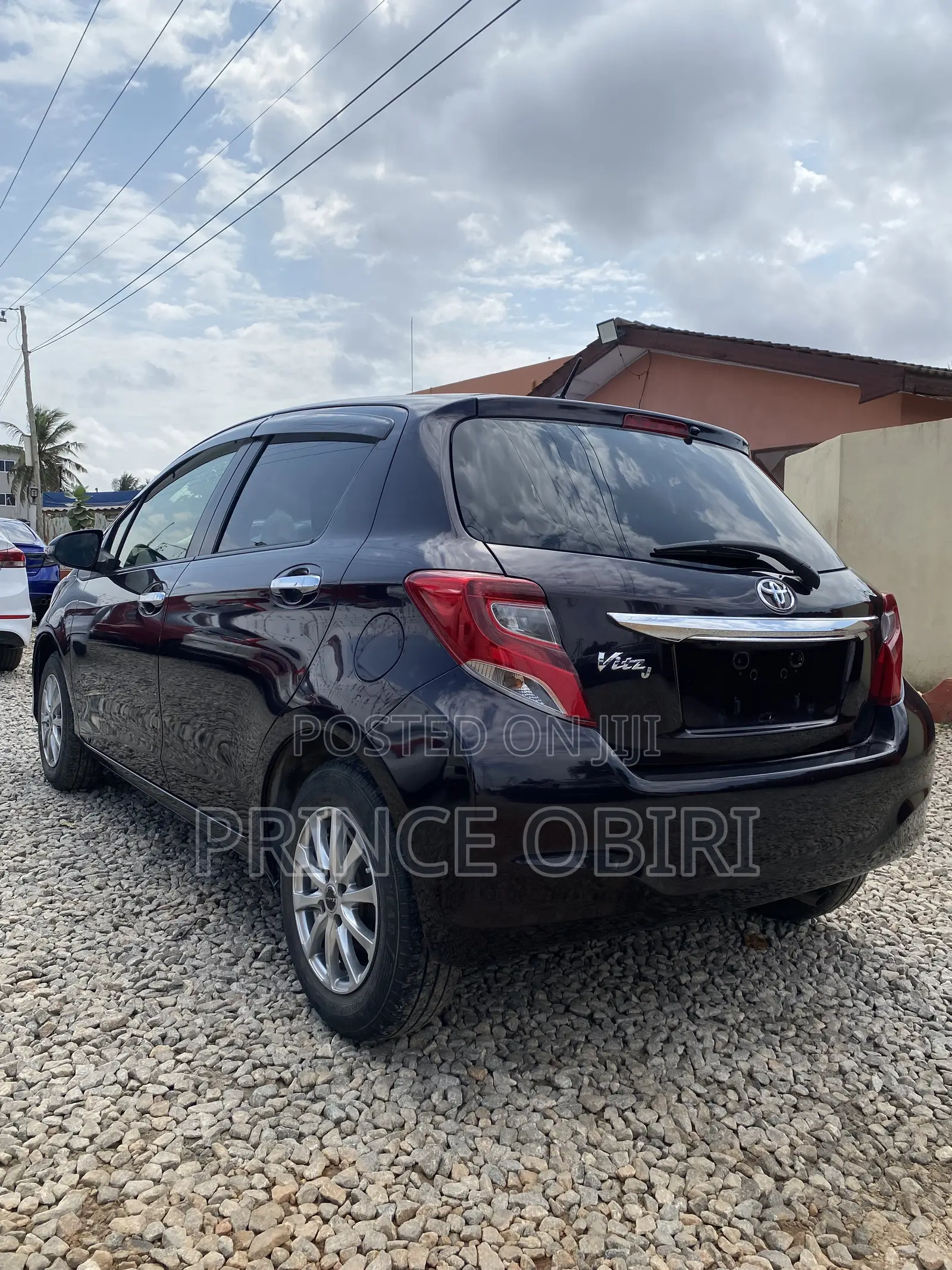 Toyota Vitz 1.3 AWD 3dr 2016 Burgundy