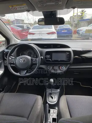 Toyota Vitz 1.3 AWD 3dr 2016 Burgundy