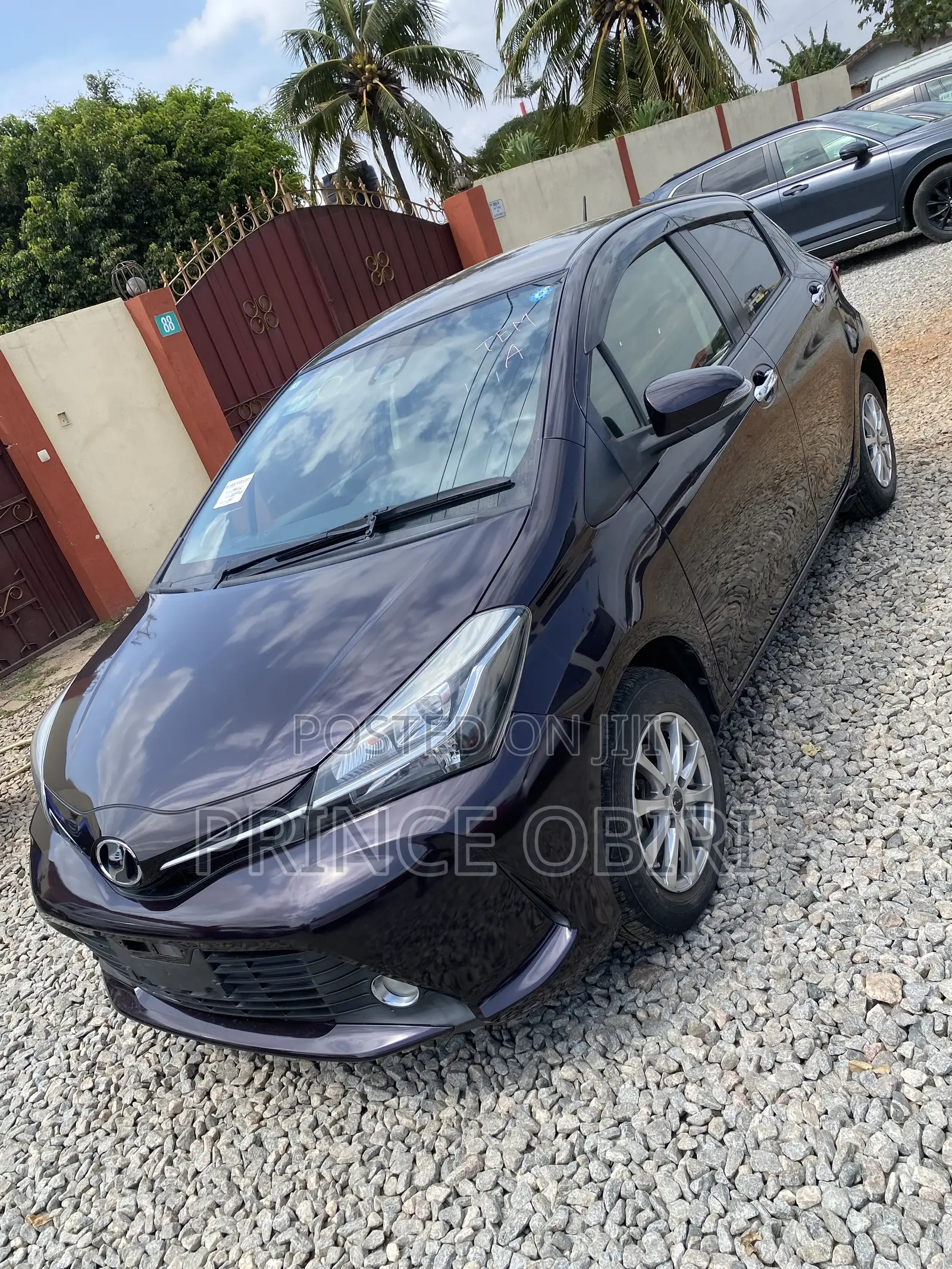 Toyota Vitz 1.3 AWD 3dr 2016 Burgundy