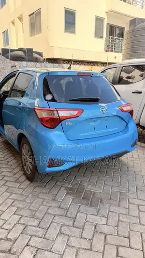 Toyota Vitz 1.3 AWD 3dr 2017 Blue