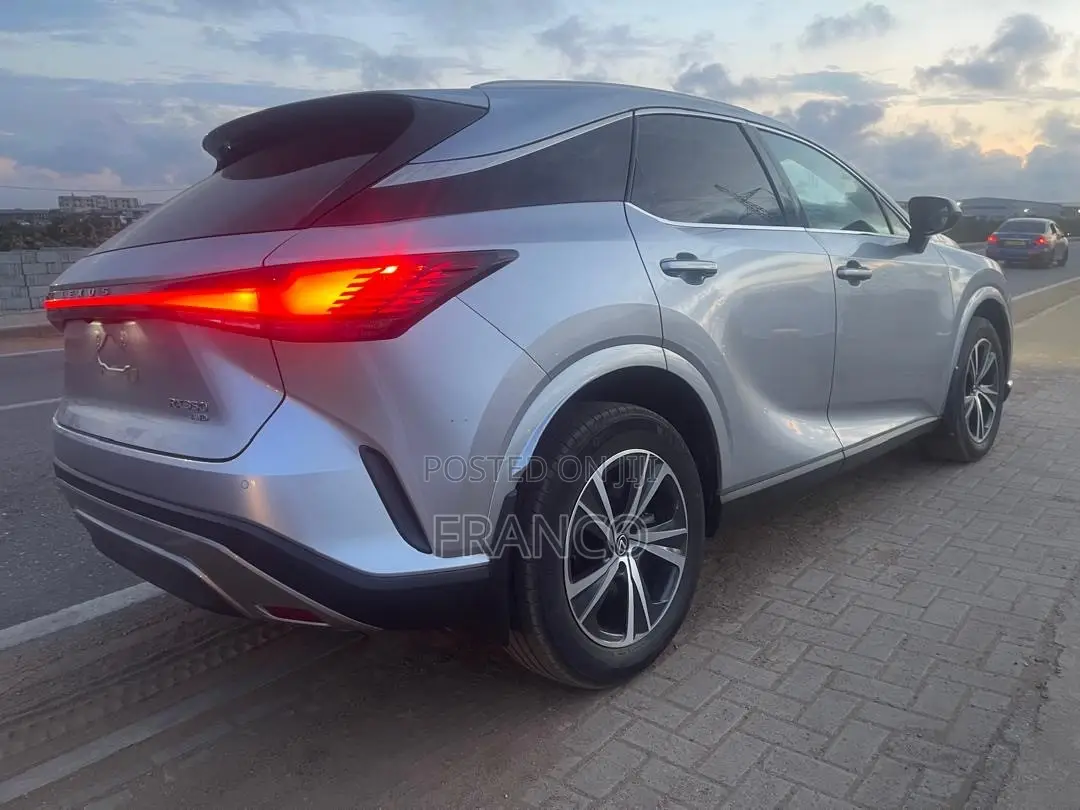 Lexus RX 350h AWD 2023 Silver