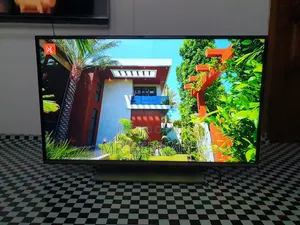 TV 32inches Smart Digital Satellite