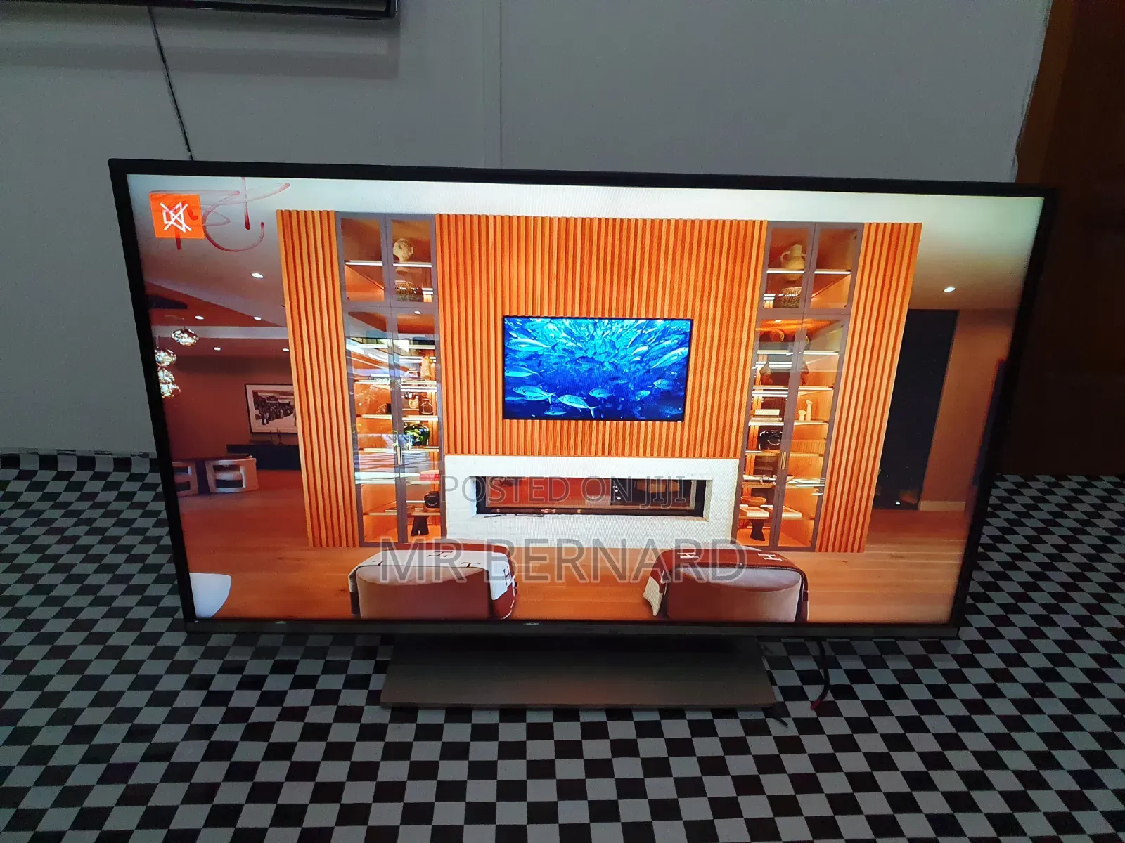 TV 32inches Smart Digital Satellite