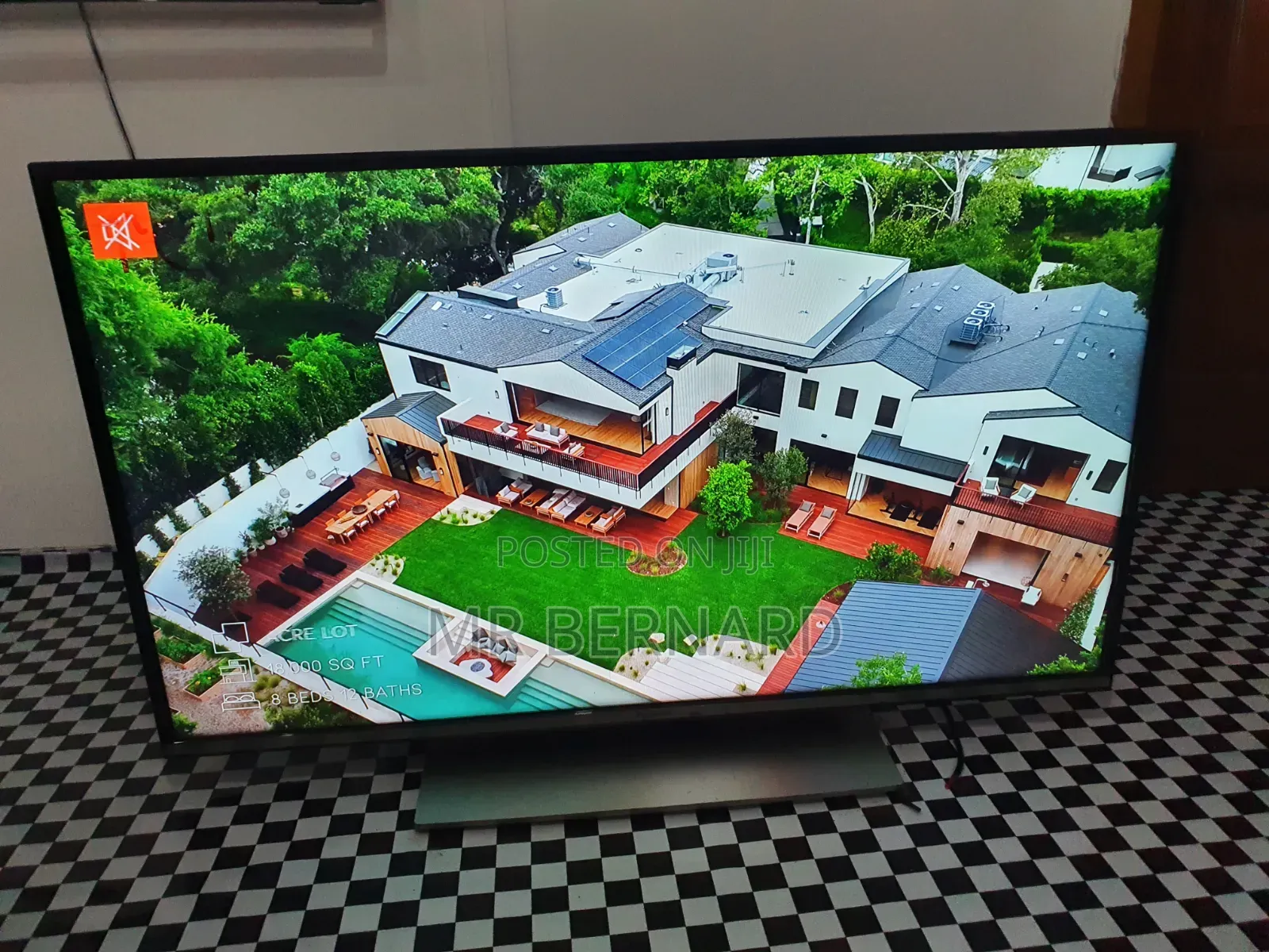 TV 32inches Smart Digital Satellite