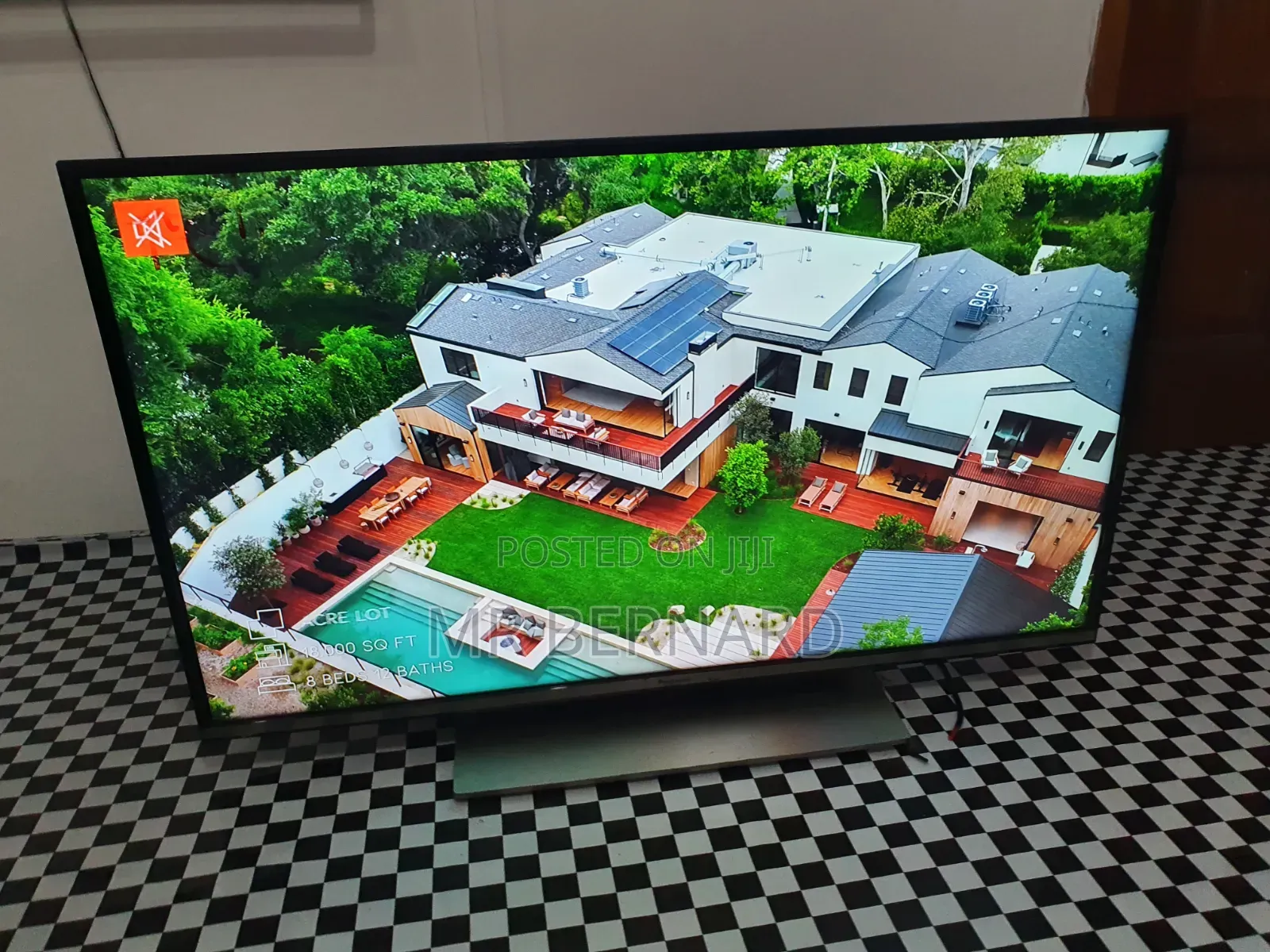 TV 32inches Smart Digital Satellite