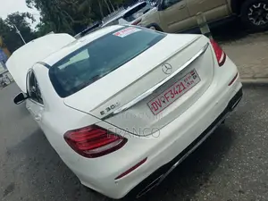 Mercedes-Benz E300 2018 White