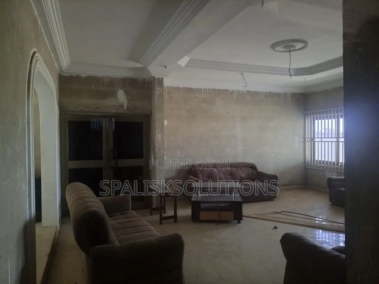 5bdrm House in West Hills for sale