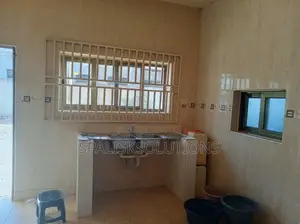 5bdrm House in West Hills for sale
