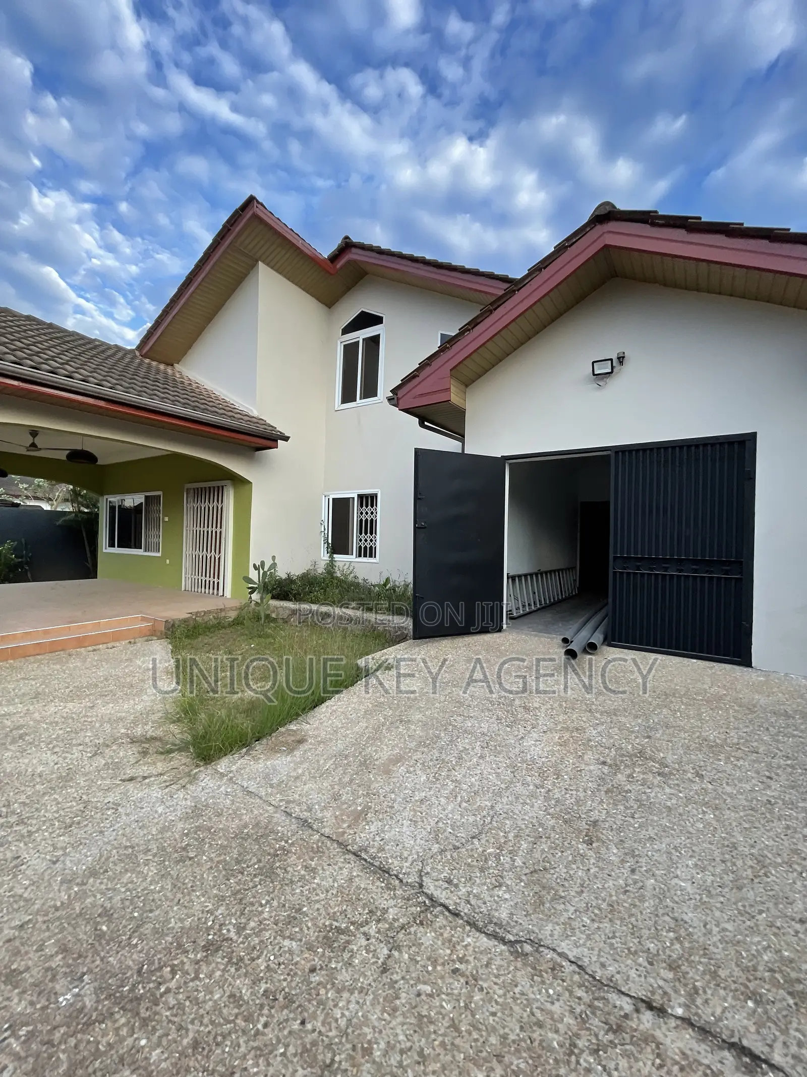 3bdrm House in Unique Key Agency, East Legon for rent