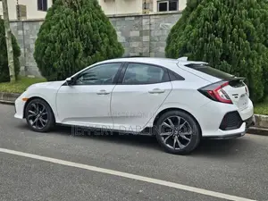 Honda Civic Si 4dr Sedan (1.5L 4cyl) 2017 White