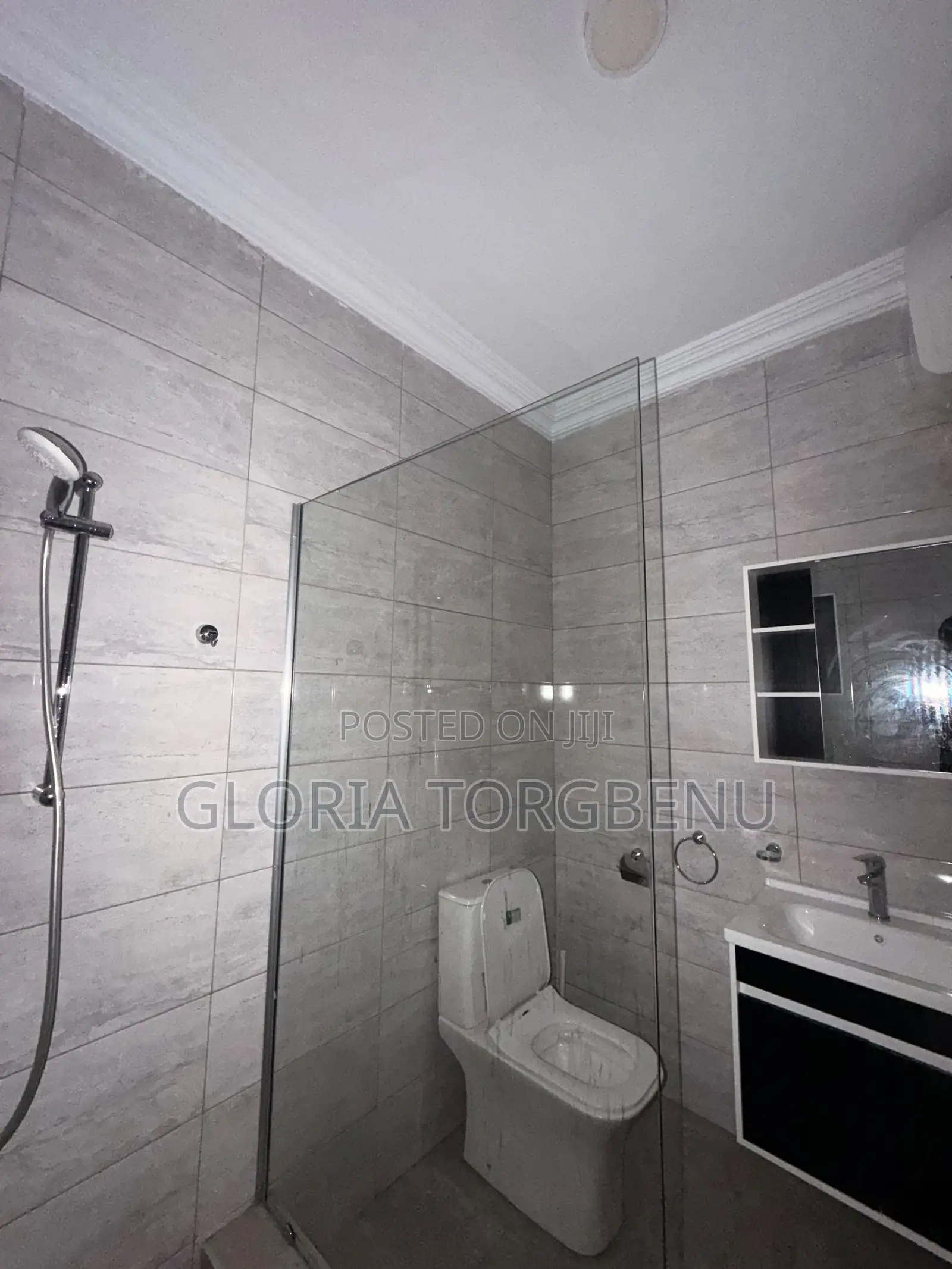 3bdrm House in Lake Side Estate for sale