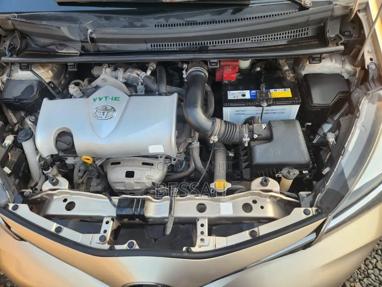 Toyota Vitz 1.3 FWD 5dr 2014 Gray