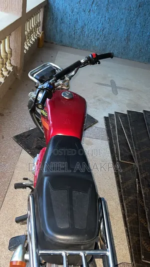 Royal Motorcycle 2025 Red