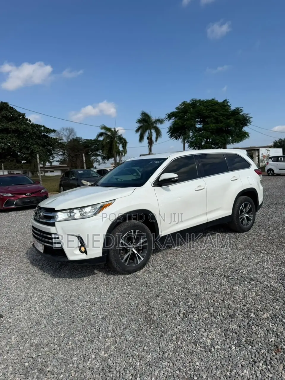 Toyota Highlander LE 2019 White