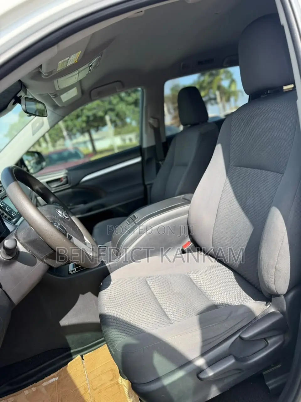 Toyota Highlander LE 2019 White