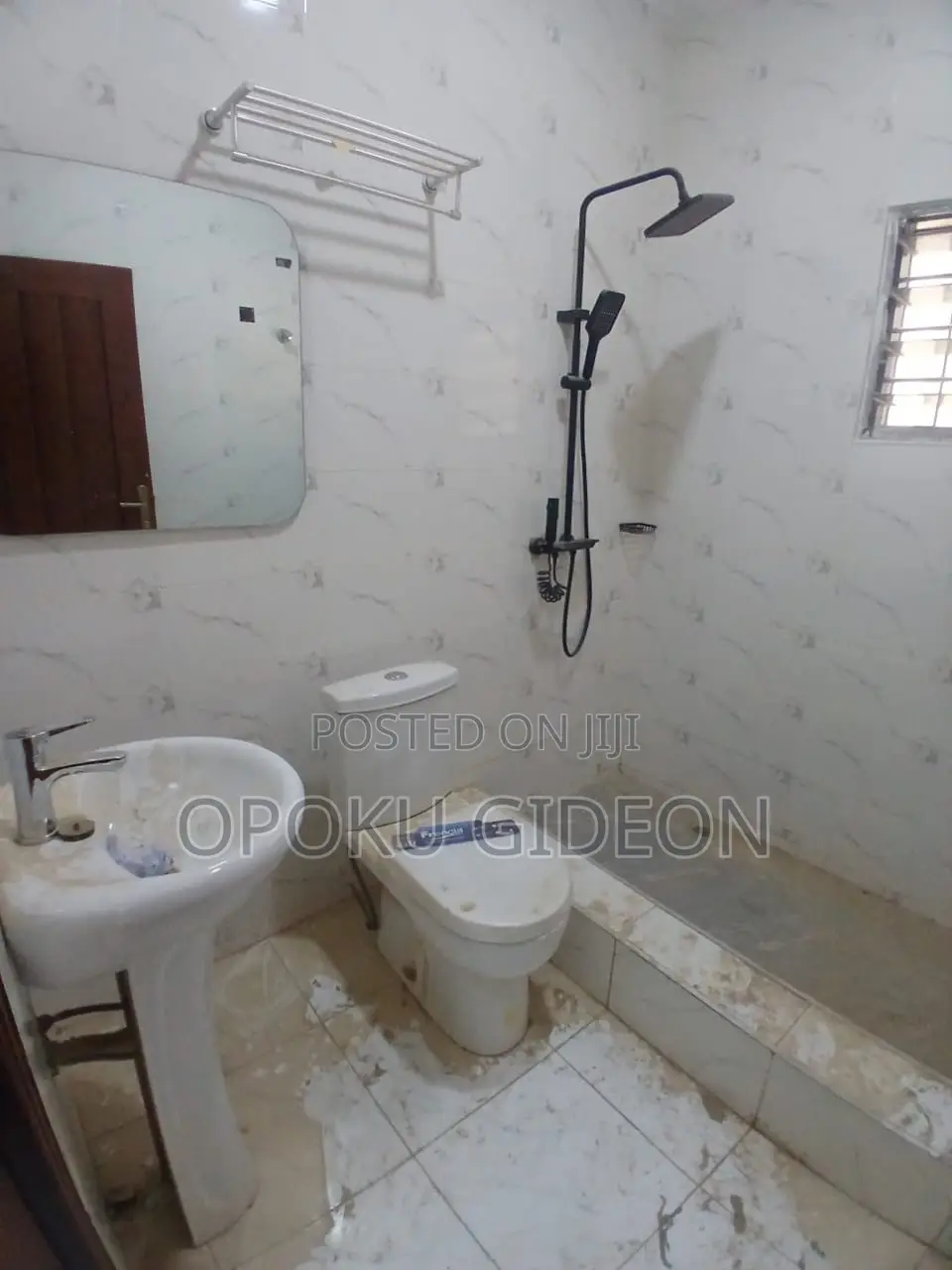 1bdrm Room & Parlour in Macedonia, Amasaman for rent
