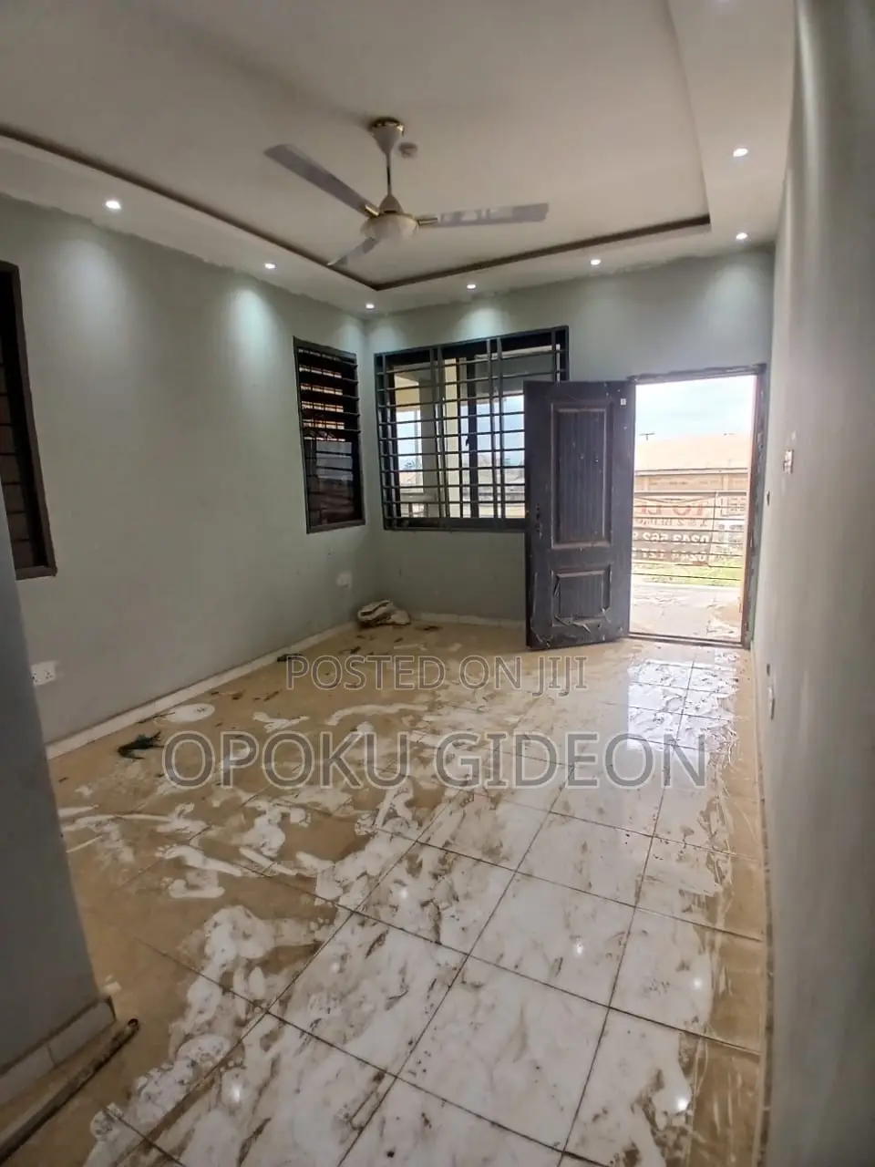 1bdrm Room & Parlour in Macedonia, Amasaman for rent