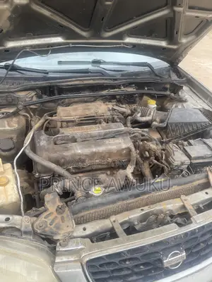 Nissan Sentra 2004 Silver