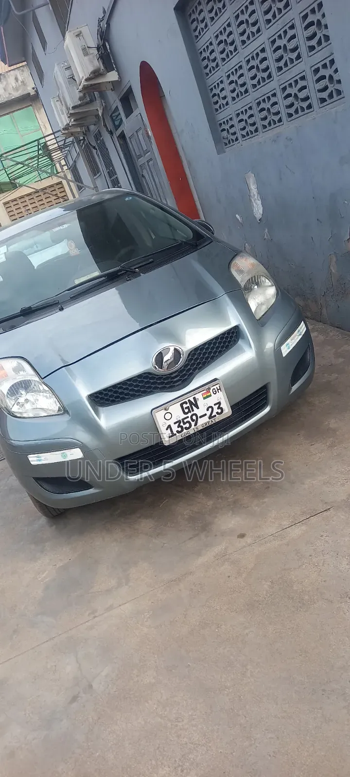 Toyota Vitz 2008 Gray
