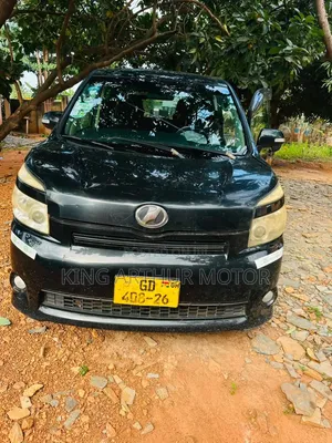 Toyota Voxy V 2WD 8-Seater 2012 Black