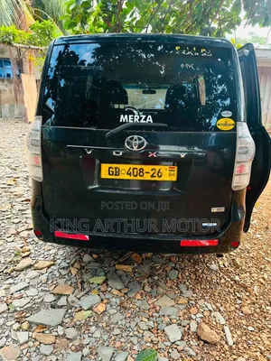 Toyota Voxy V 2WD 8-Seater 2012 Black