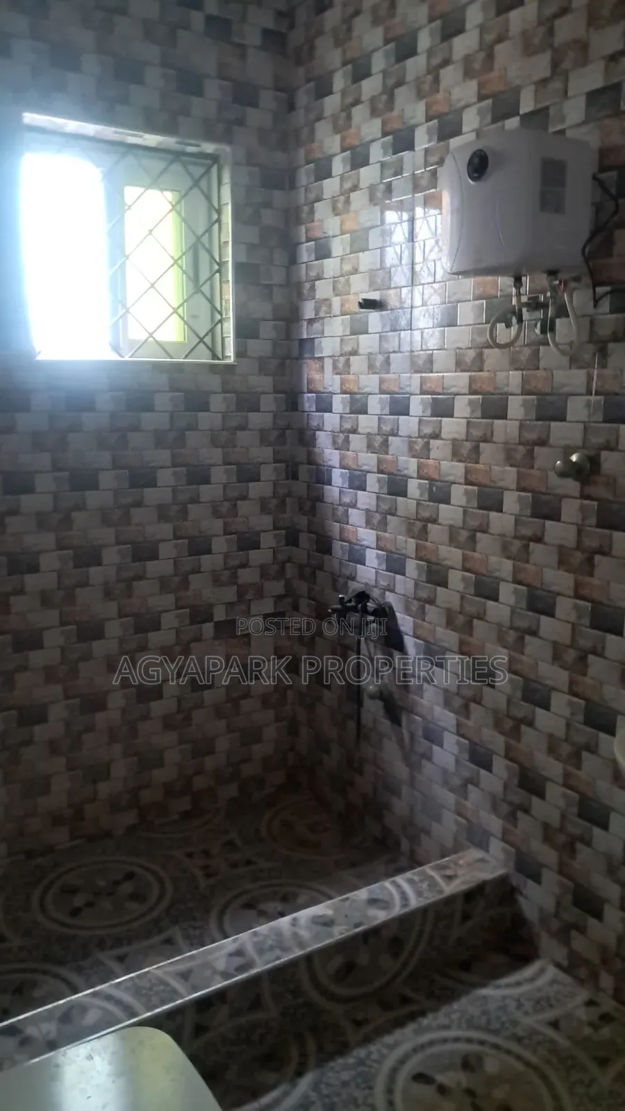 5bdrm House in Abease, Amasaman for rent