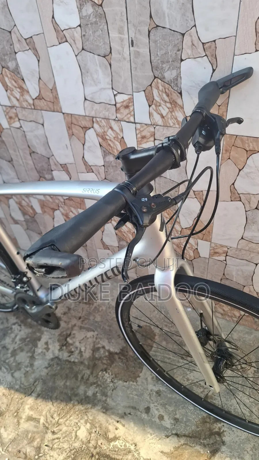 Specialised Srrus Full Carbon Hybrid Bike
