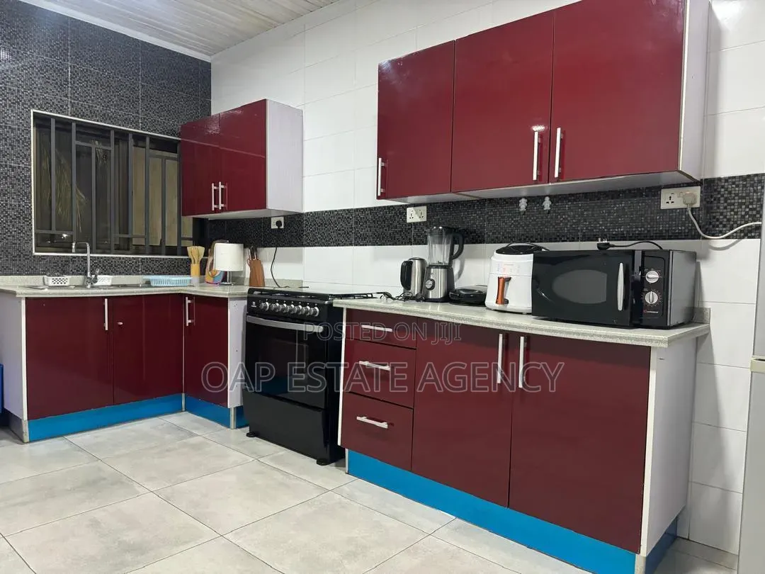 3bdrm Apartment in Dansoman for rent