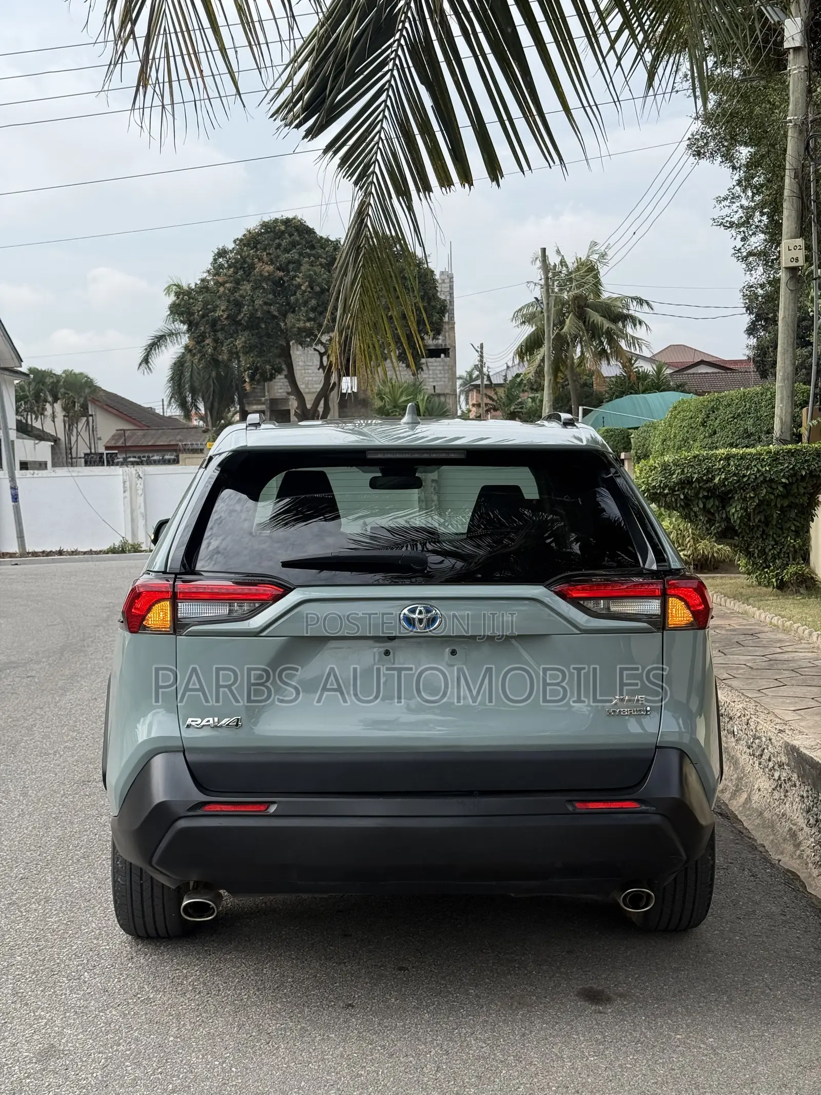 Toyota RAV4 XLE 2022 Gray