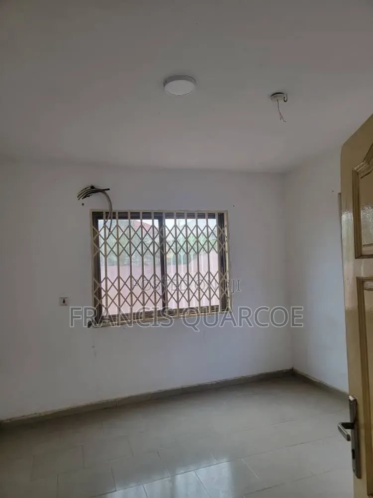 3bdrm Apartment in Dome for rent