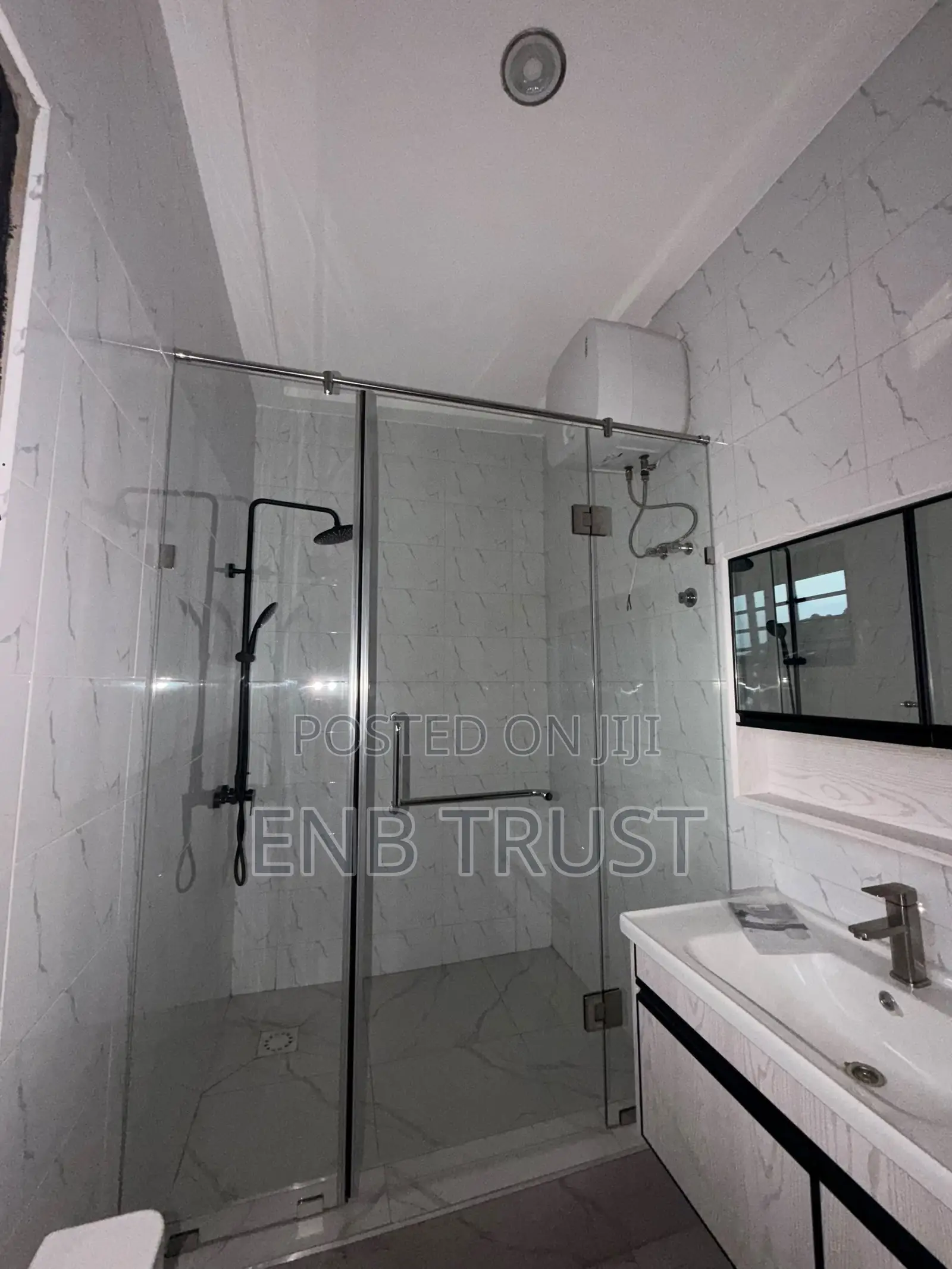 4bdrm Duplex in Ashaley Botwe, School Junction for sale