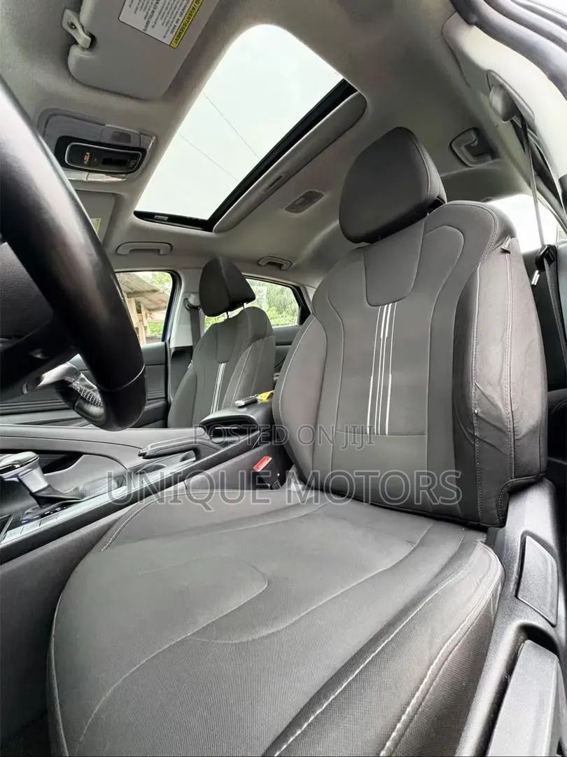 Hyundai Elantra 2021 Blue