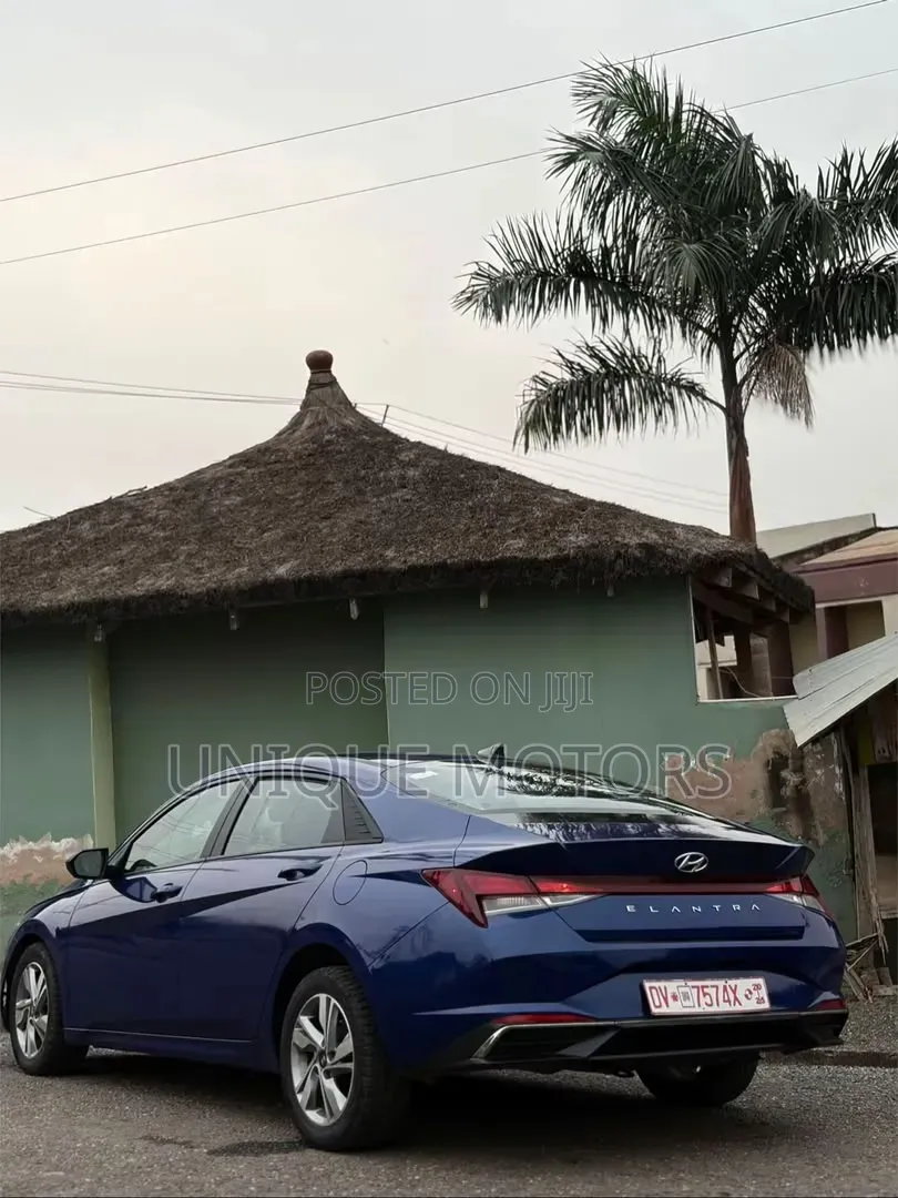 Hyundai Elantra 2021 Blue