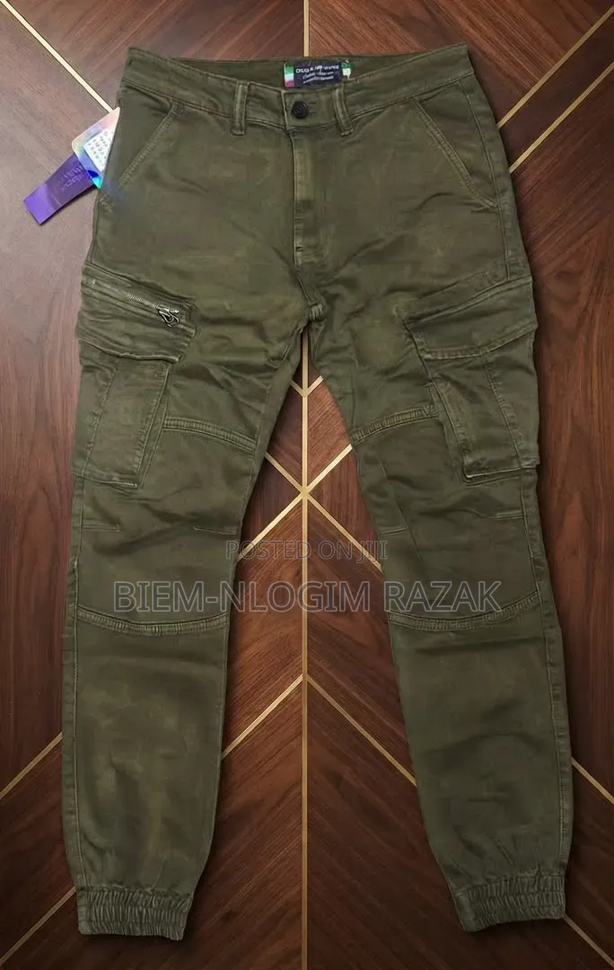 Topmost Quality Cargo Pant Available in Stock