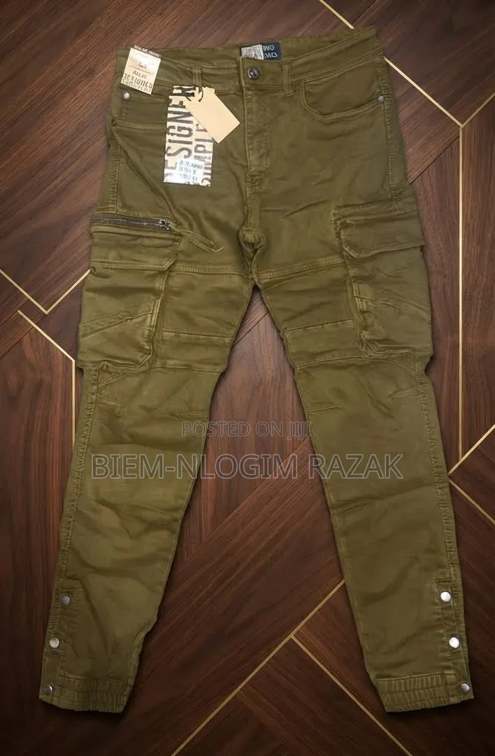 Topmost Quality Cargo Pant Available in Stock