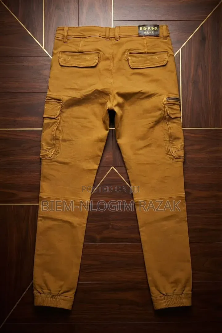 Topmost Quality Cargo Pant Available in Stock