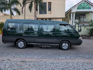 Hyundai H1 2006 Green