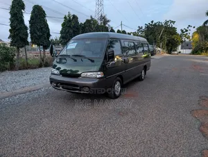 Hyundai H1 2006 Green