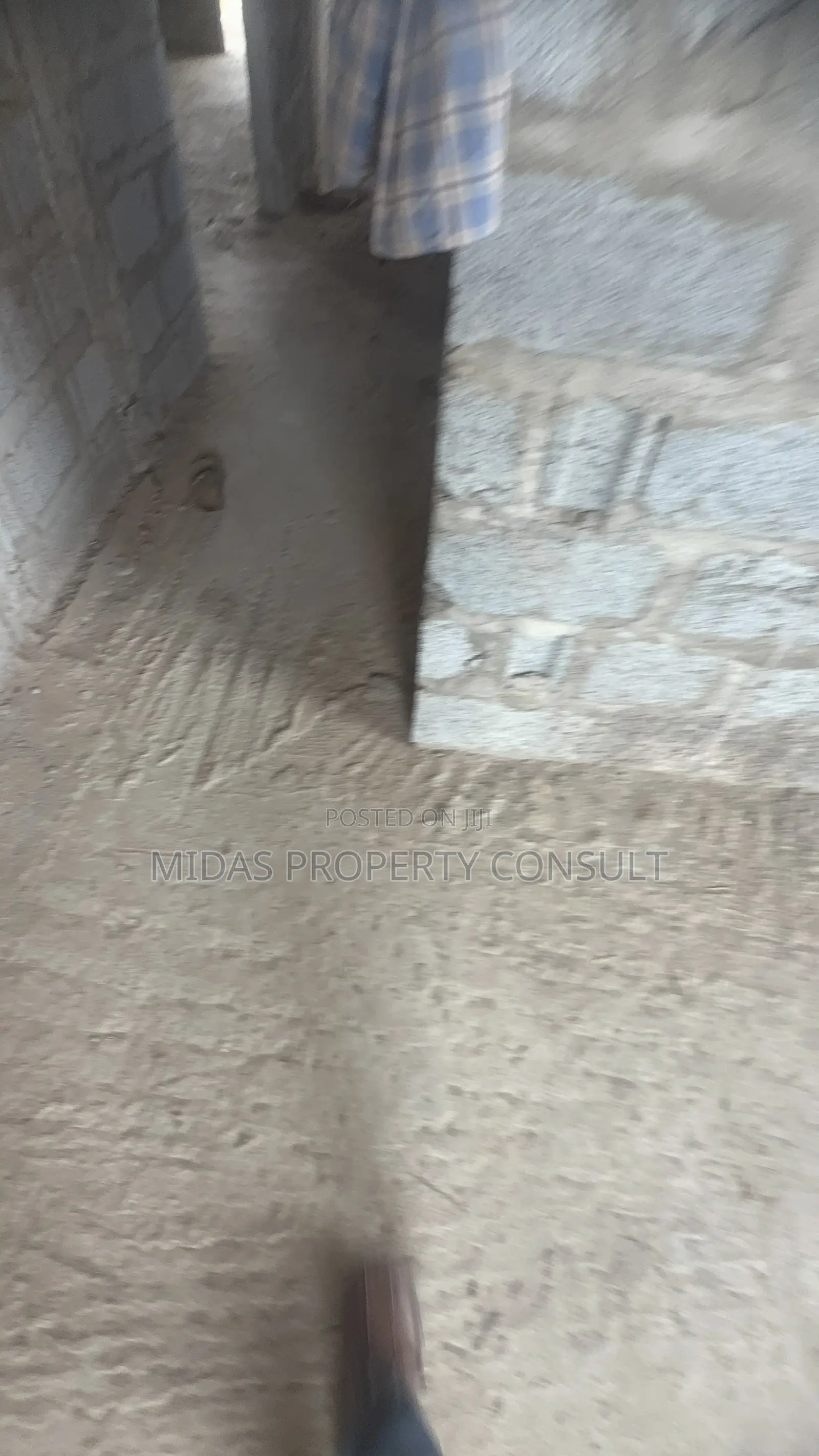 16bdrm Apartment in Tema Community 25 for sale