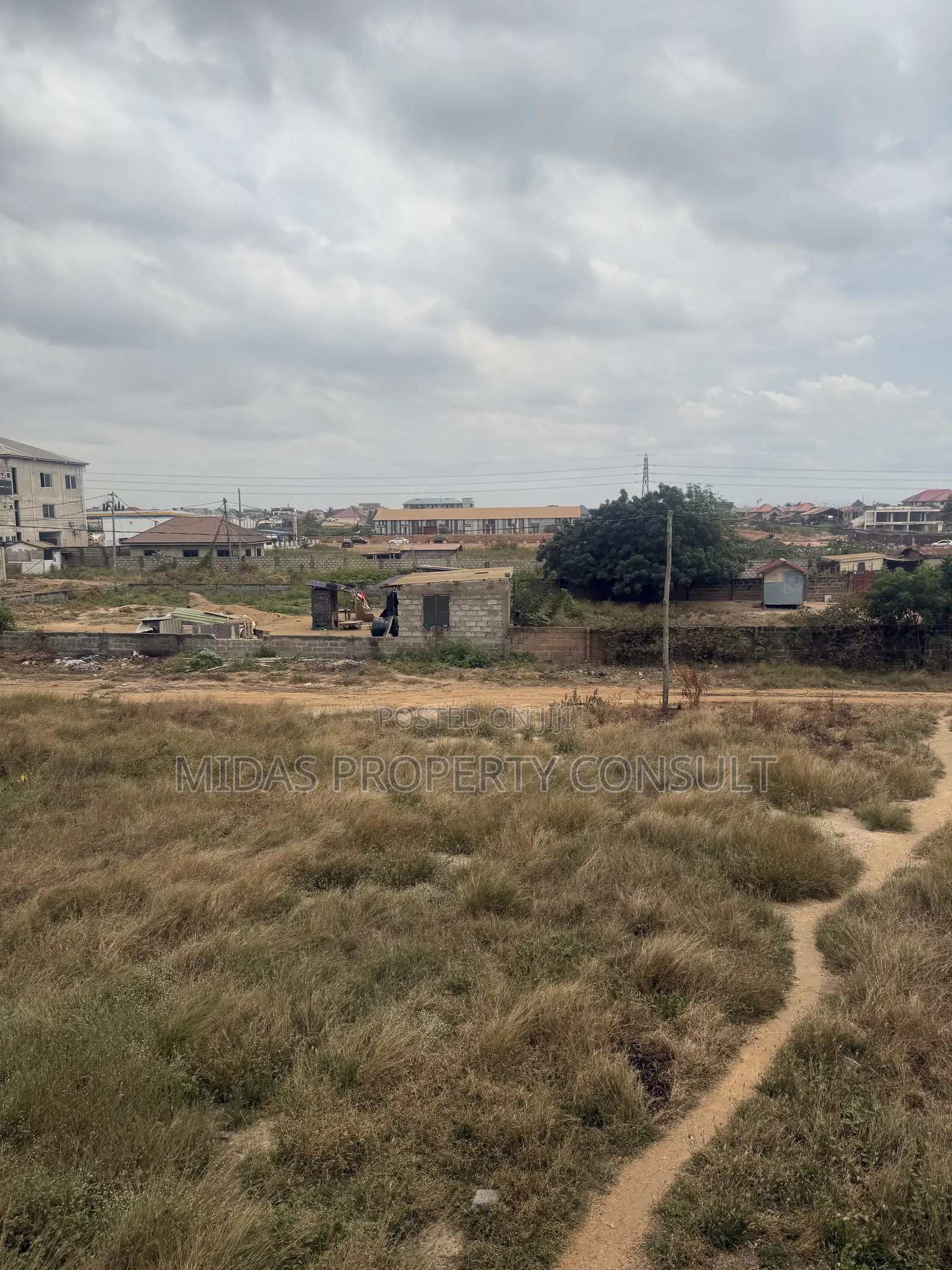 16bdrm Apartment in Tema Community 25 for sale