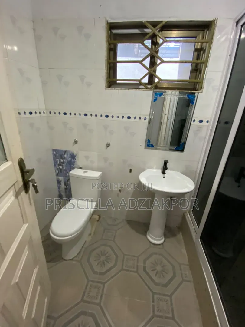 2bdrm Apartment in Christlove Ventures, Ofankor for rent